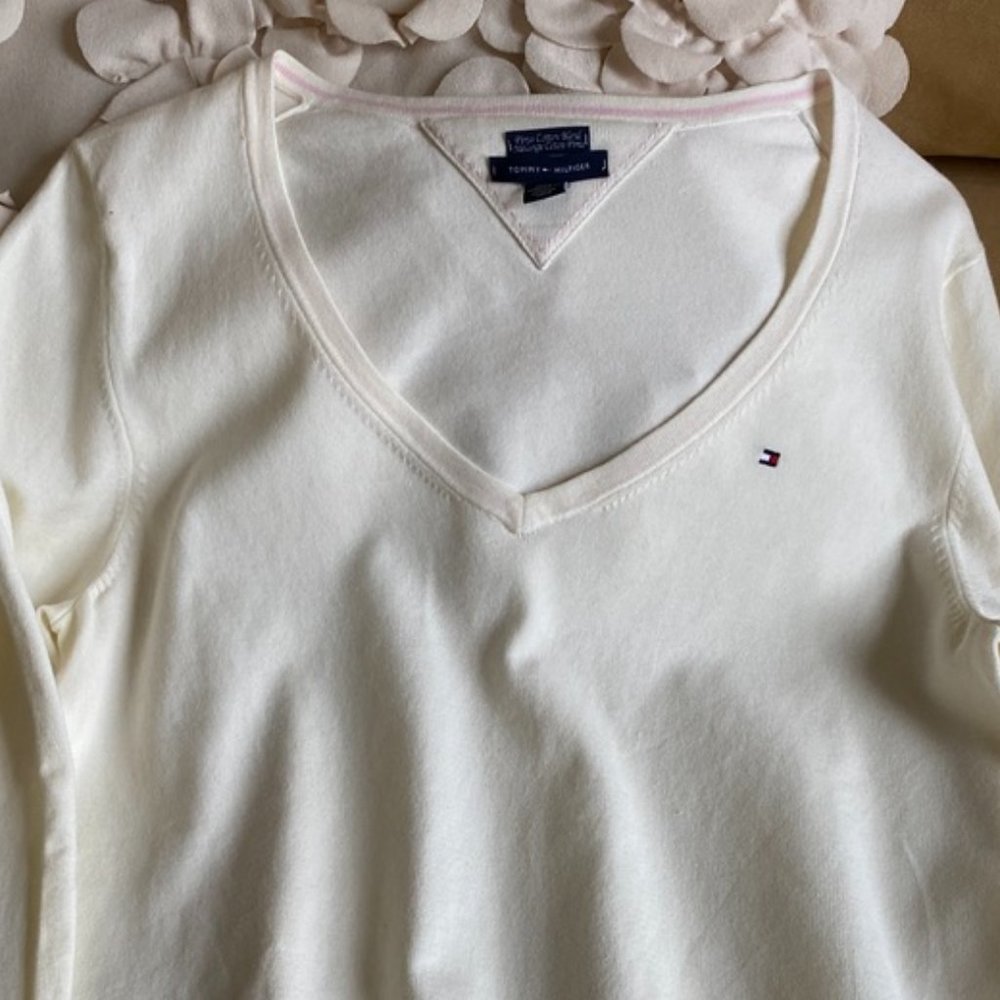Tommy Hilfiger women V-neck sweater - Picture 4 of 10